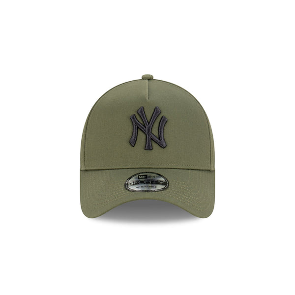 New York Yankees MLB Essentials Olive Black 9FORTY A-Frame Snapback