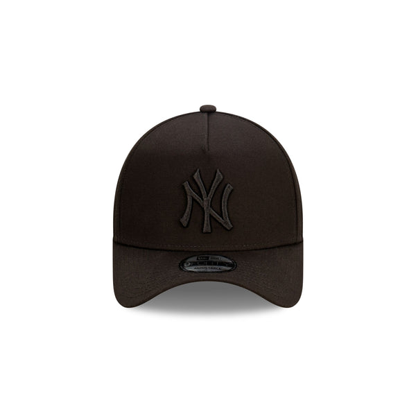 New York Yankees MLB Essentials Black on Black 9FORTY A-Frame Snapback