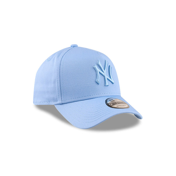 New York Yankees Tonal Visor Hit Blue 9FORTY A-Frame Snapback