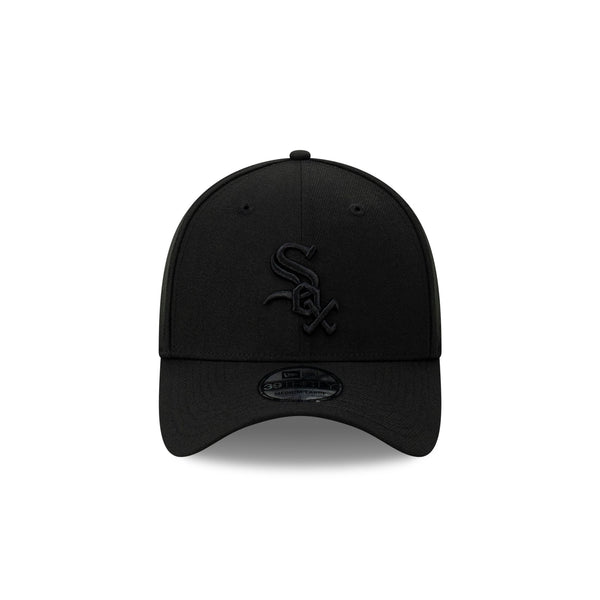 Chicago White Sox MLB Essentials Black on Black 39THIRTY Fitted