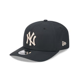 New York Yankees Black Stone Pro-Lite 9SEVENTY Stretch Snap