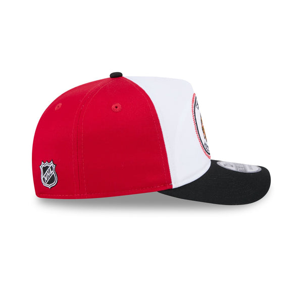 Chicago Blackhawks NHL Official Team Colours Golfer