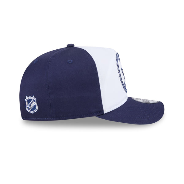 Toronto Maple Leafs NHL Official Team Colours Golfer